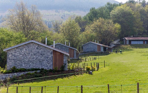 irisarri land - Hostal Ansonea